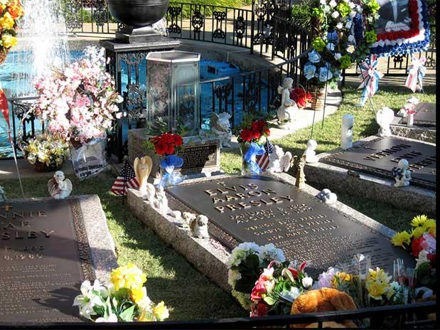 763280f8-29e9-4e5d-863a-c6398412b248_6-elvis-presley