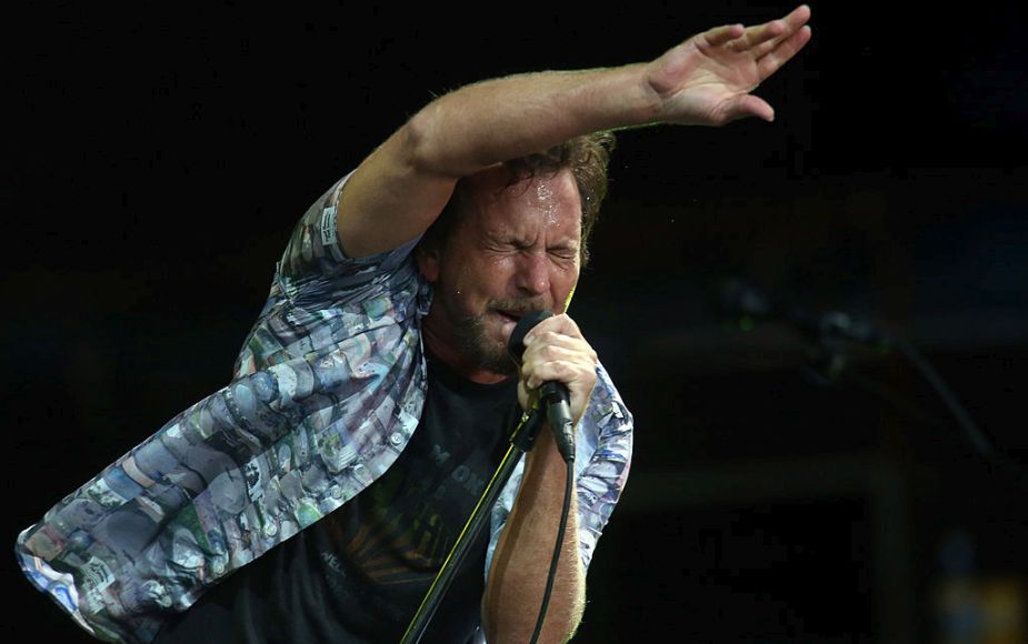 Redes estallan para ‘proteger’ a Eddie Vedder tras muerte de Chris Cornell