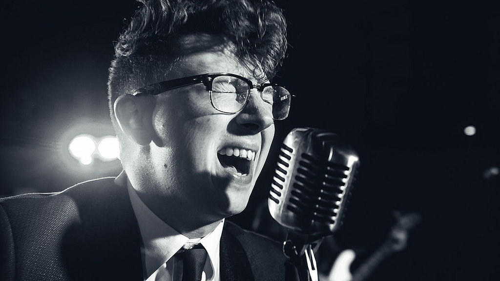 En qué año salió la primera canción de rock y quién la compuso