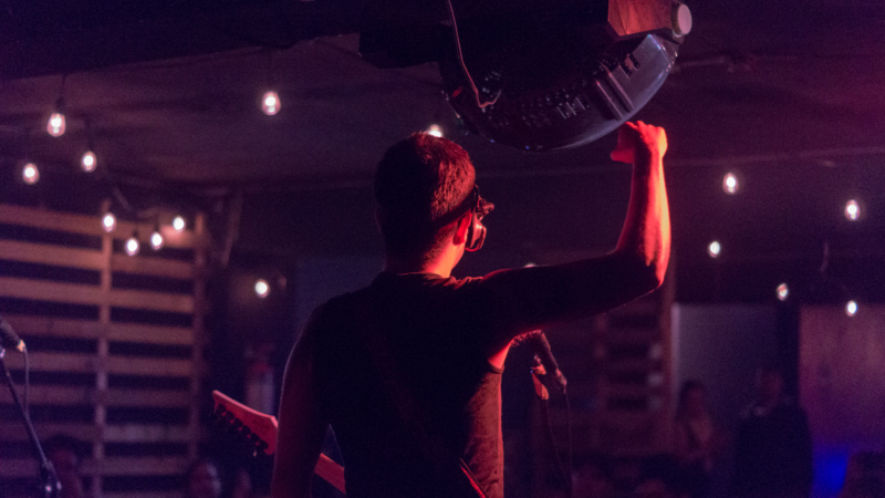 Roazt : Inventa un universo ficticio con historias futuristas post-apocalíptica con King of my Kingdom