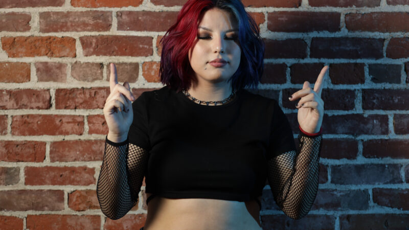 Zoe (y) X!: La artista emergente que busca dejar huella musical